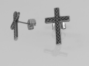 1. Náušnice z chirugické oceli Křížek