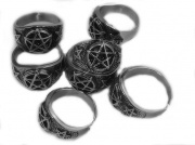 Prsten z chirugické oceli Pentagram II