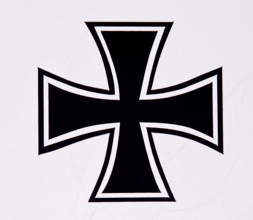 Samolepka maltézský válečný kříž