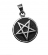 1. Ocelový přívěsek Obrácený Pentagram