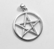 1.Stříbrný přívěsek Pentagram 250213