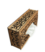 3. Dřevěná vyřezávaná krabička na kapesníky