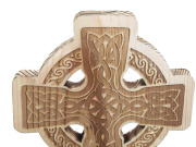 5. Dřevěná dekorace Keltský kříž