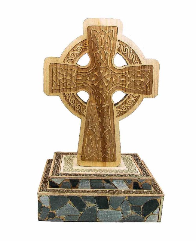 Dřevěná dekorace Keltský kříž