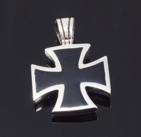 stříbrný přívěsek,maltézský kříž