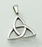 Přívěsek - TRIQUETRA IV.